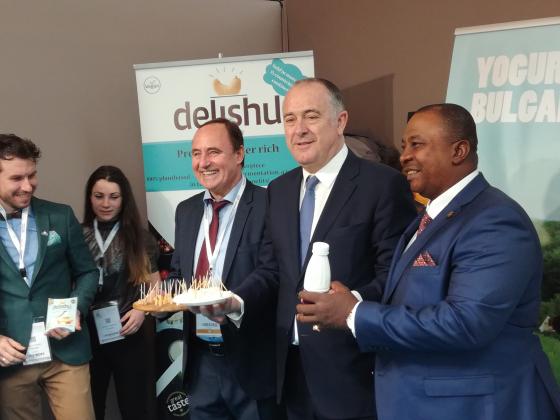 Българско сирене от кашу впечатли френския министър на земеделието на изложението SIA 2020 в Париж