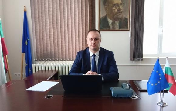 Доц. д-р Деян Стратев е назначен на длъжността изпълнителен директор на БАБХ