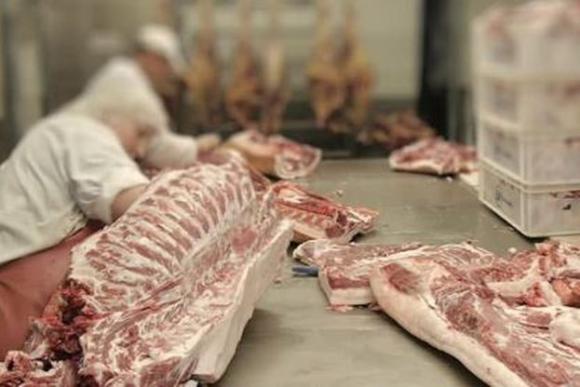 Китай срина износа на свинско от САЩ през февруари