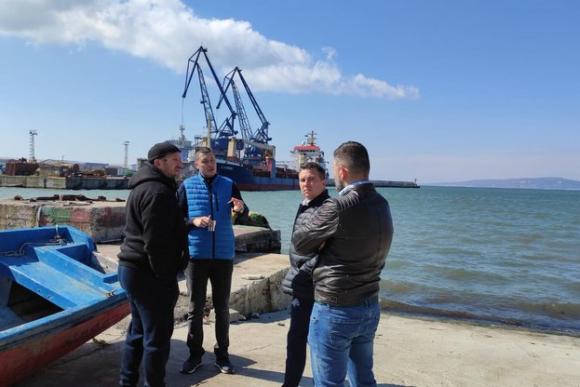 Рибарите в Балчик да изчакат чиновниците да проучат как да подобрят условията им на труд