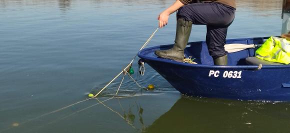 Хванаха бракониер при стопански риболов без документи по Дунав