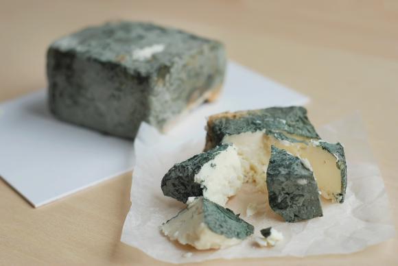 Норвежко сирене от краве мляко със синя плесен е най-вкусното в света 