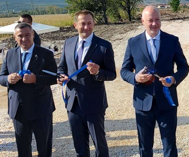 Росен Желязков подаде оставка на кабинета, парламентът прие вота на недоверие!