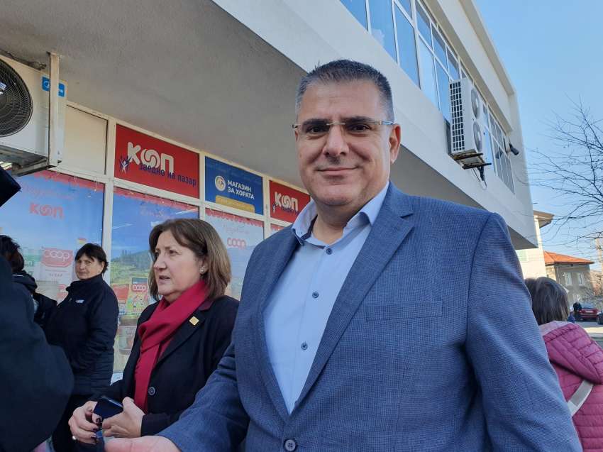 Николай Петров