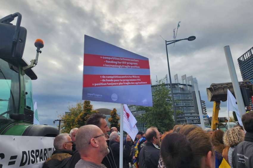 Исторически протест: 10 хиляди фермери блокират днес центъра на Брюксел