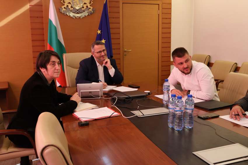 Плащания 2025: МФ ще реши дали фермерите ще получат средствата по-рано