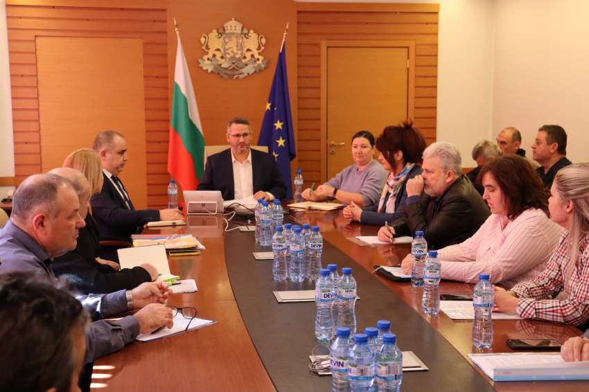 ��������� ���������� � ��� �� �������. ���� � ��� 900 ������� �������