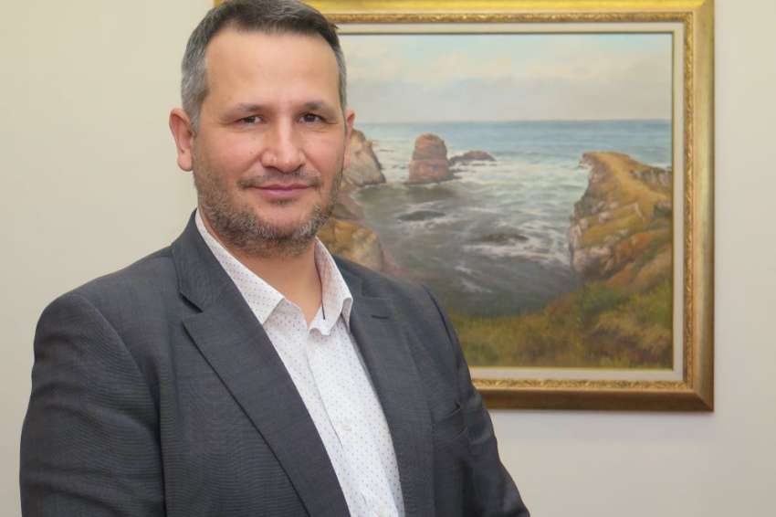 ������� �� ����������� �� 330 ���. ��. � ����������� ������� � ��������� � �����