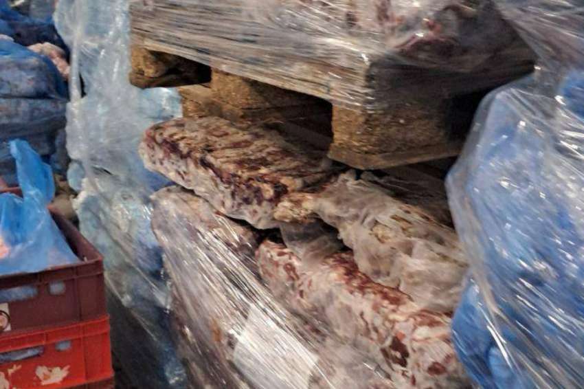 БАБХ затвори складове за месо в Дряновско, наложени са санкции