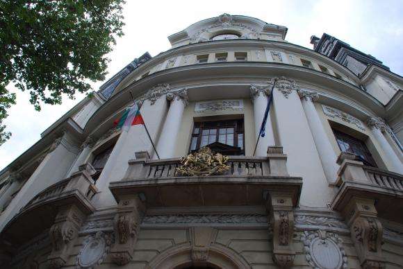 ��������� �� 76,5 ���. ���� ���������� �� ���� �� 44 ������ �������