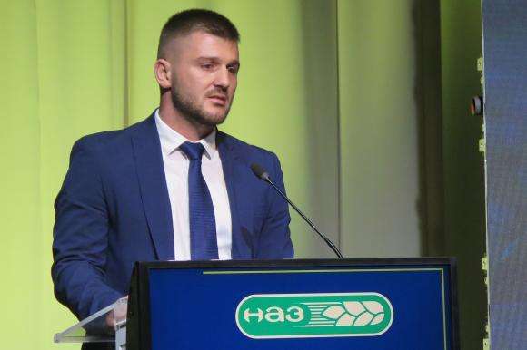 Фермерите не приемат политиците да трупат дивиденти на гърба на земеделието